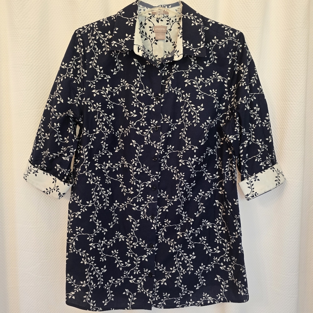 Chico's No-Iron Top, Navy & Off-White Trellis Pattern, Size 10/M, Chico's 1.5